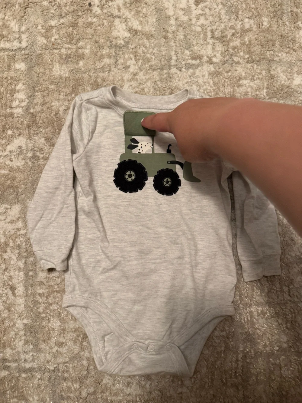 Garanimals Light Gray Long-Sleeve Bodysuit with Green Tractor Print size 12M